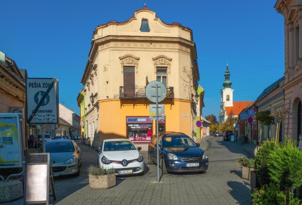 Apartman Zara Komárno المظهر الخارجي الصورة
